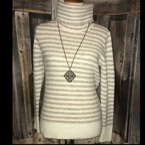Banana Republic sweater w/ Italian yarn
